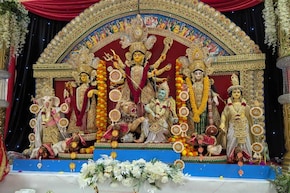 ঢাকের বোলে নাচছে লন্ডন, শরতের মহাপার্বণে ভোগে, উপভোগে বিলেতের মাটিতে দুর্গোৎসব