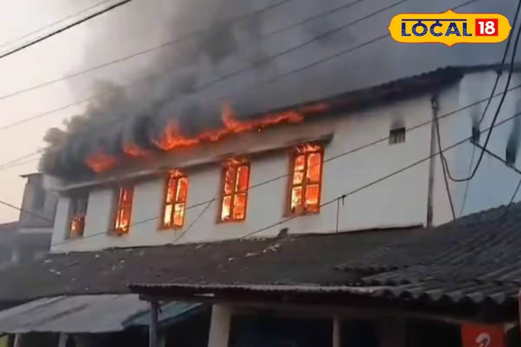 ভাইফোঁটার সকালে কোলাঘাটে বিধ্বংসী আগুন, পুড়ে ছারখার হয়ে গেল ৪০-৫০ লক্ষের জিনিস!