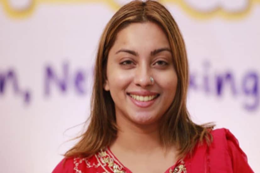 অ্যামনেস্টি ইন্টারন্যাশনাল এই ঘটনার তীব্র প্রতিক্রিয়া জানিয়ে বলেছে যে বিশেষ ক্ষমতা আইনের ব্যবহার মানবাধিকার লঙ্ঘন করে। ইতিমধ্যে ২৭ জন নারী অধিকার কর্মীও অন্তর্বর্তীকালীন প্রধানমন্ত্রী মুহম্মদ ইউনূসকে চিঠি লিখে মেঘনার মুক্তি এবং সুষ্ঠু তদন্তের দাবি জানিয়েছেন। তদন্ত এখনও চলছে, কিন্তু মেঘনা আলমের গল্প দেখায় যে কীভাবে একটি ছোট ভুলও গুরুতর পরিণতি ডেকে আনতে পারে!