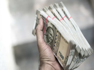 ঘরে