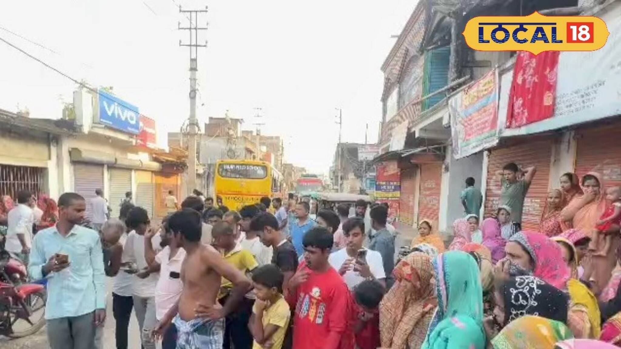 বেপরোয়া ট্রাক্টরের ধাক্কায় বাইক আরোহী নির্মম পরিণতি, হেলমেট থাকা সত্ত্বেও পিষে গেলেন প্রোঢ়