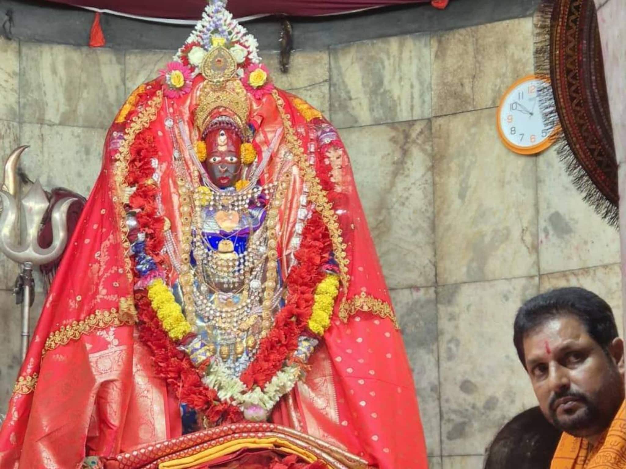 Kali Puja in Tripureshwari Temple: দীপাবলিতে কালীপুজোর উ‍ৎসবে অগণিত ভক্ত সমাগম ৫০০ বছরের বেশি প্রাচীন শক্তিপীঠ ত্রিপুরেশ্বরী মন্দিরে