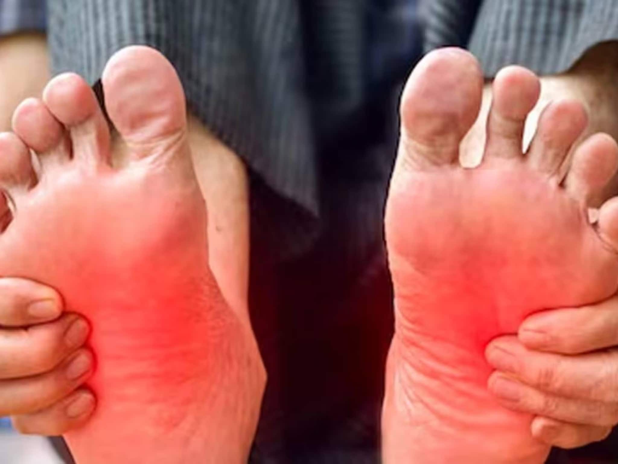 Diabetic Foot Ulcer: ডায়াবেটিসের জন্য পায়ে দগদগে ঘা? খান এই বাদামি ‘ডাল’ ও চেনা ‘শাক’! লাগান ঘরোয়া পাতার রস! সারবে ফুট আলসার!