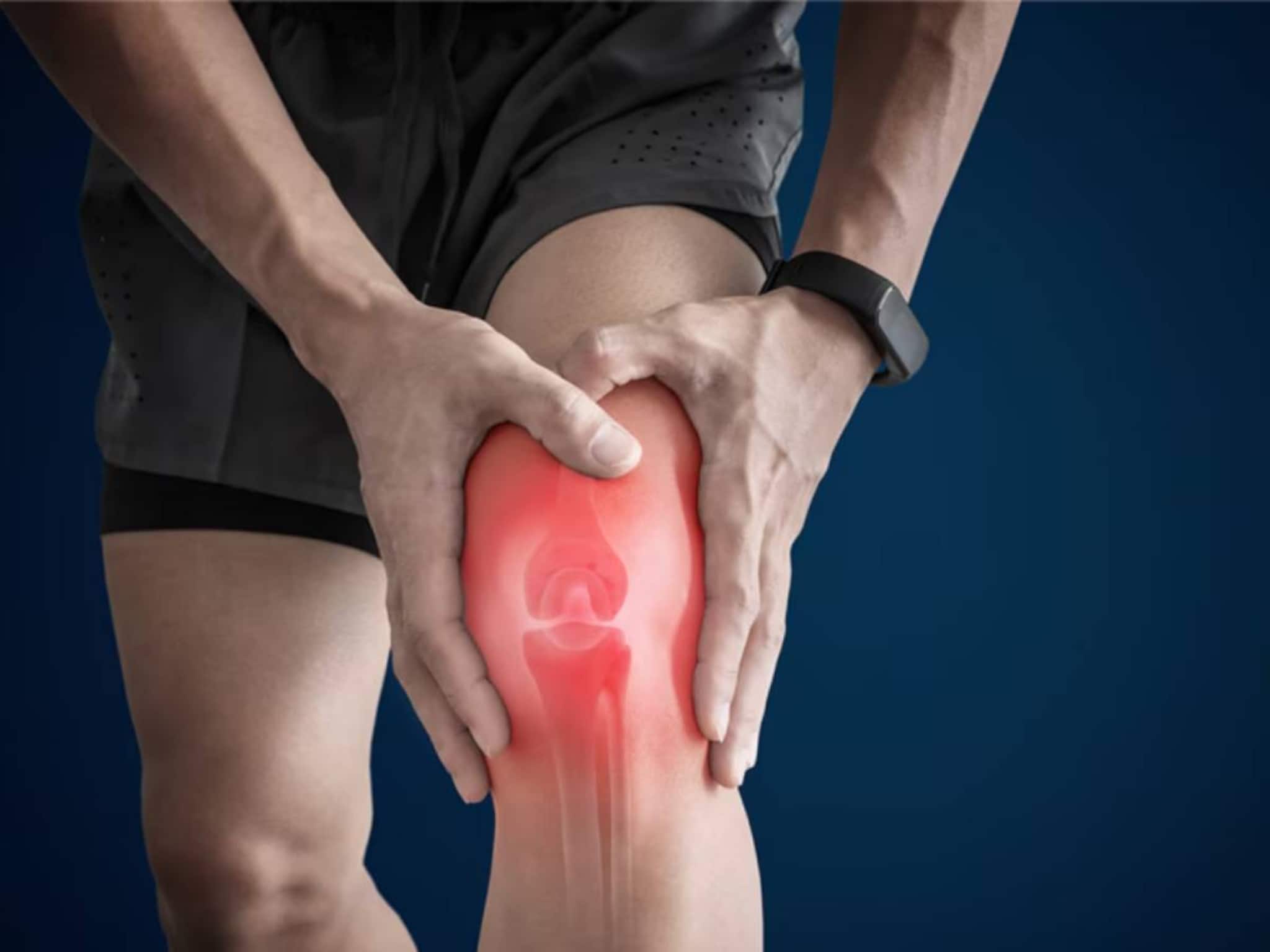 Joint Pain in Winter: শীত পড়তেই ফোলা হাঁটু? গাঁটে গাঁটে বাতের ব্যথায় চোখে জল? এই ৩ খাবার খেলেই আপনাকে ছেড়ে পালাবে আর্থ্রাইটিস! Joint Pain in Winter: শীত পড়তেই ফোলা হাঁটু? গাঁটে গাঁটে বাতের ব্যথায় চোখে জল? এই ৩ খাবার খেলেই আপনাকে ছেড়ে পালাবে আর্থ্রাইটিস!