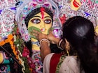 রাত পোহালেই বিজয়া দশমী! বরণডালায় রাখুন ‘এই’ জিনিসগুলি! দশভুজাকে এভাবে বরণ করলে অর্থবৃষ্টি