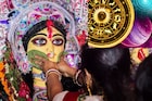টাকার বন্যা! চাকরিতে উন্নতির জোয়ার! সৌভাগ্যের জ্যাকপট! আজ বিজয়া দশমীতে মালামাল ৩ রাশি
