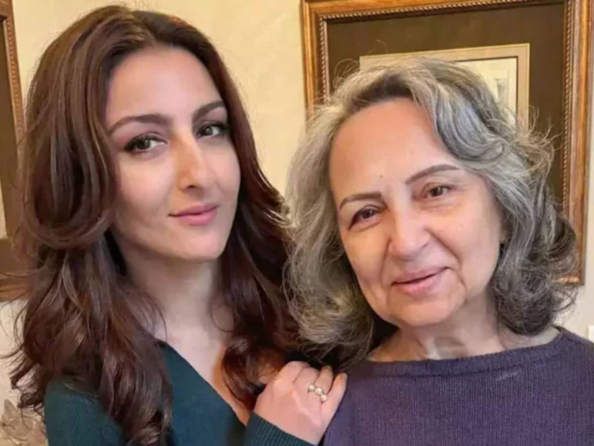 Sharmila Tagore's Lung Cancer: বিরল ফুসফুসের ক্যানসারের সঙ্গে লড়াই শর্মিলা ঠাকুরের...কন্যা সোহার কথায় ফিরল সেই যন্ত্রণার স্মৃতি