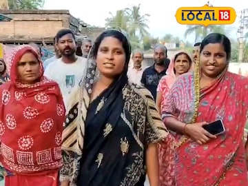 অভিযুক্তর শাস্তির দাবিতে পথে নামলেন গ্রামবাসীরা অভিযুক্তর শাস্তির দাবিতে পথে নামলেন গ্রামবাসীরা