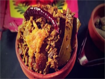 স্বাস্থ্যের জন্য খুবই উপকারী! কিন্তু মোচার ইংরেজি জানে না অনেকেই! বলুন তো দেখি