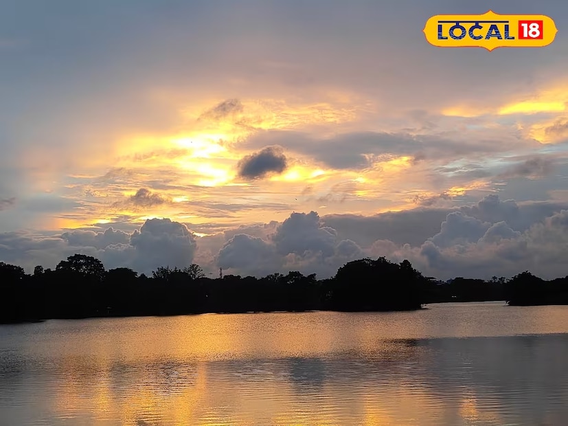 এইদিন পুরুলিয়ার সর্বোচ্চ তাপমাত্রার পারদ থাকতে পারে ৩১ ডিগ্রি সেলসিয়াস ও সর্বনিম্ন তাপমাত্রার পারদ থাকতে পারে ২০ ডিগ্রি সেলসিয়াস বলে জানা গিয়েছে হাওয়া অফিস সূত্রে। আবহাওয়ার পরিবর্তনের সঙ্গে পাল্লা দিয়ে পরিবর্তন হচ্ছে তাপমাত্রার। এই ঘূর্ণিঝড়ের প্রভাবে বাধাপ্রাপ্ত হচ্ছে শীত।