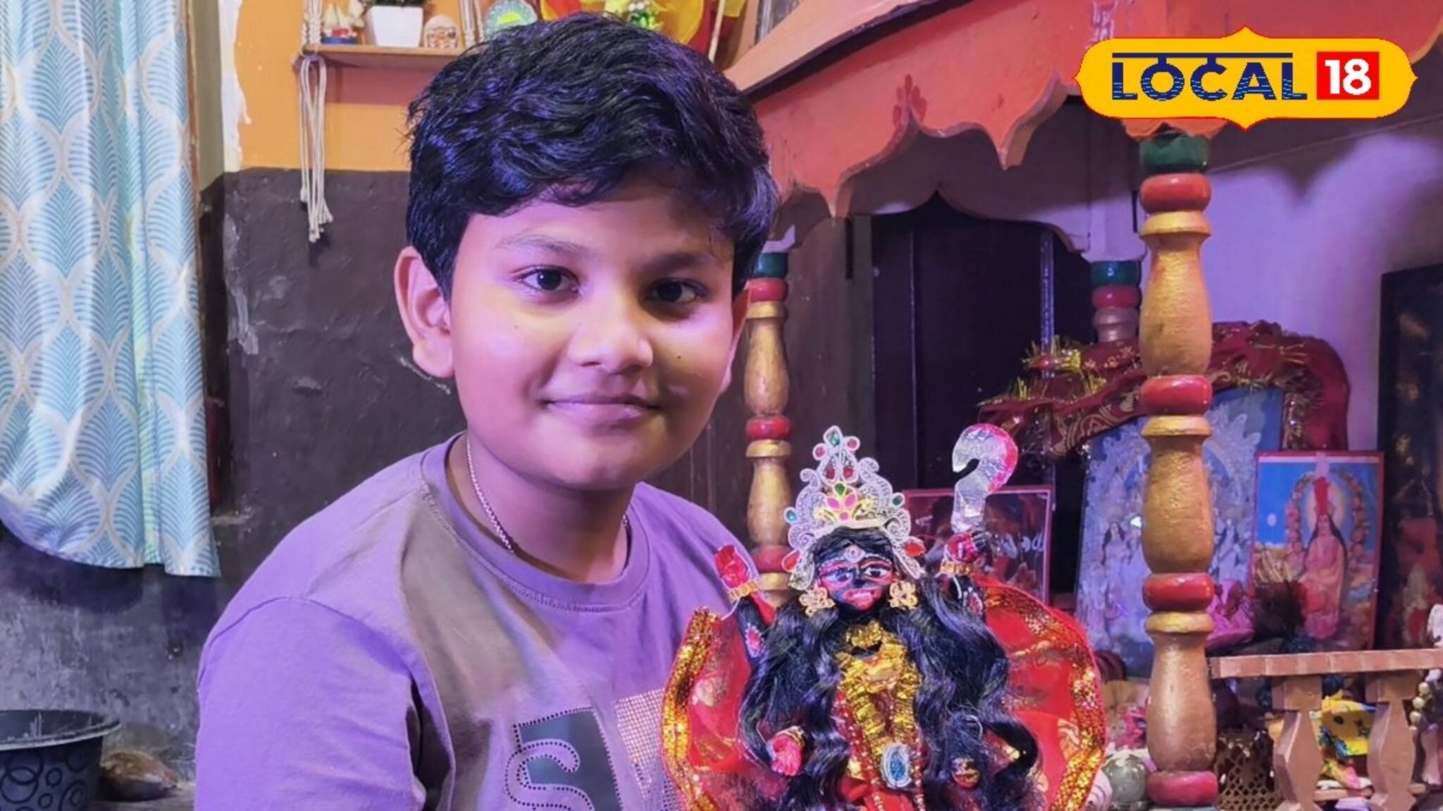 Purulia: মাত্র ১১ বছর বয়সে অনবদ্য কীর্তি! পুরুলিয়ার খুদে শিল্পী আয়ুষ্মান 'বিশেষ জিনিস' দিয়ে গড়েছে মা কালীর প্রতিমা, পুজো পাচ্ছে ঠাকুরঘরে
