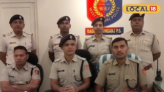 রঘুনাথগঞ্জে সাংবাদিক বৈঠকে জঙ্গিপুর জেলা পুলিশ সুপার অমিত কুমার সাউ 