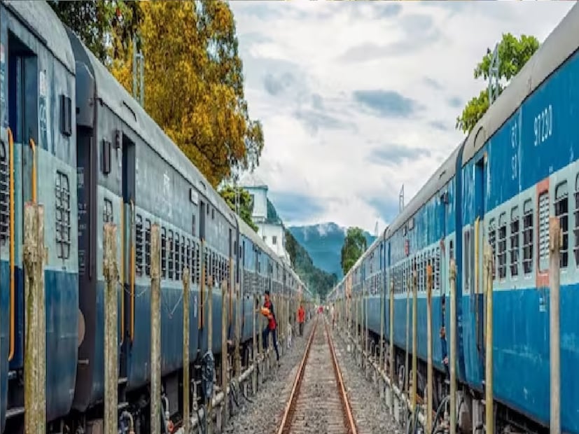 *১৫৬২১ (কামাখ্যা-আনন্দ বিহার টার্মিনাল) এক্সপ্রেস ৪ ডিসেম্বর ২০২৫ থেকে ২৬ ফেব্রুয়ারি পর্যন্ত বাতিল থাকবে এবং ১৫৬২২ (আনন্দ বিহার টার্মিনাল-কামাখ্যা) এক্সপ্রেস ৫ ডিসেম্বর ২০২৫ থেকে ২৭ ফেব্রুয়ারি ২০২৬ পর্যন্ত বাতিল থাকবে।