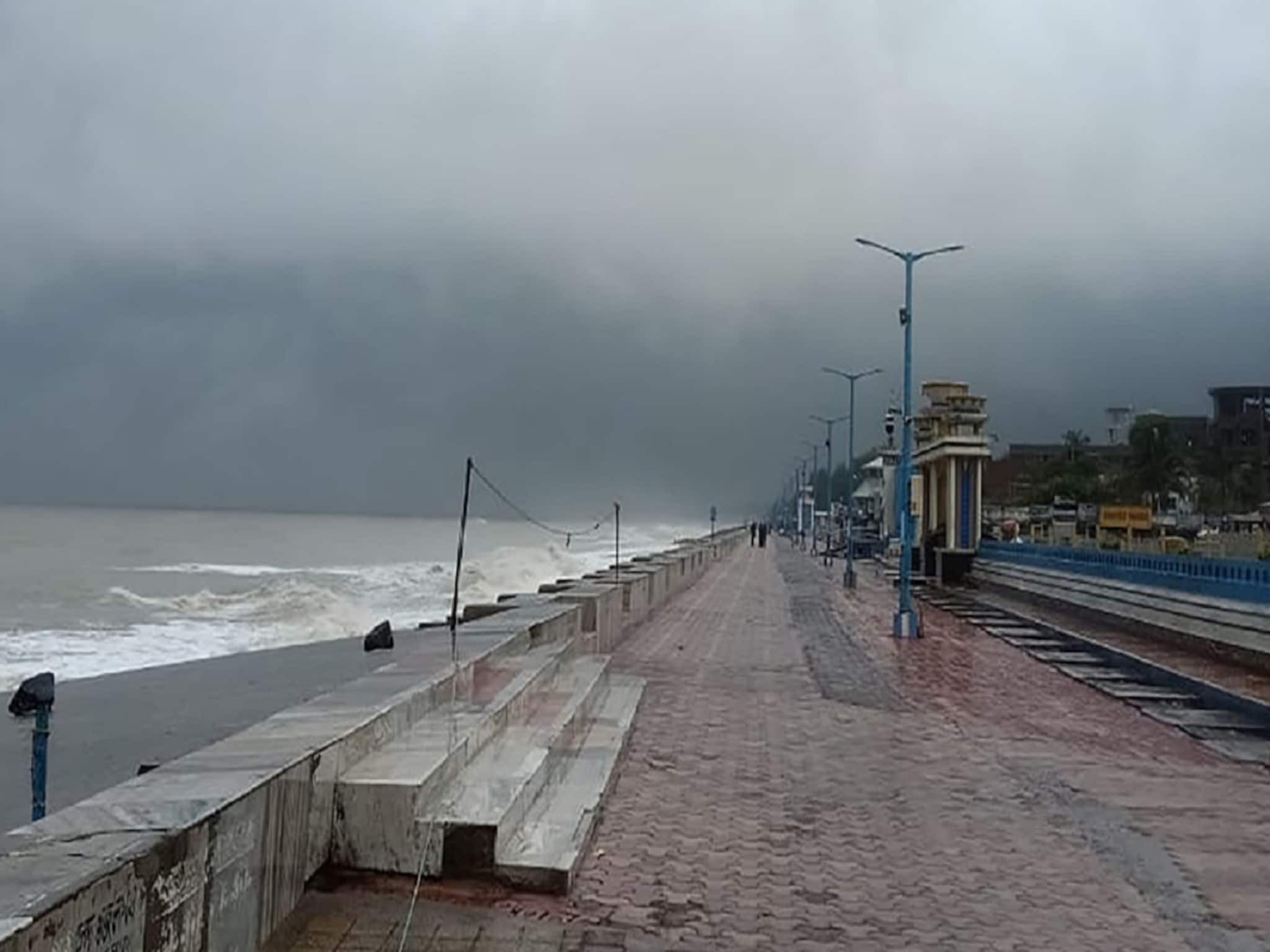 Cyclonic Circulation In Bay Of Bengal: বিদায় বেলাতেও বিরক্তি ধরাচ্ছে বৃষ্টি, এর মধ্যে বঙ্গোপসাগরে তোলপাড় করা আবহাওয়া, তৈরি হচ্ছে কোন অশনি