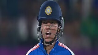 উইকেটের পিছন-সামনে ডবল ধামাল পারফরম্যান্স রিচার 