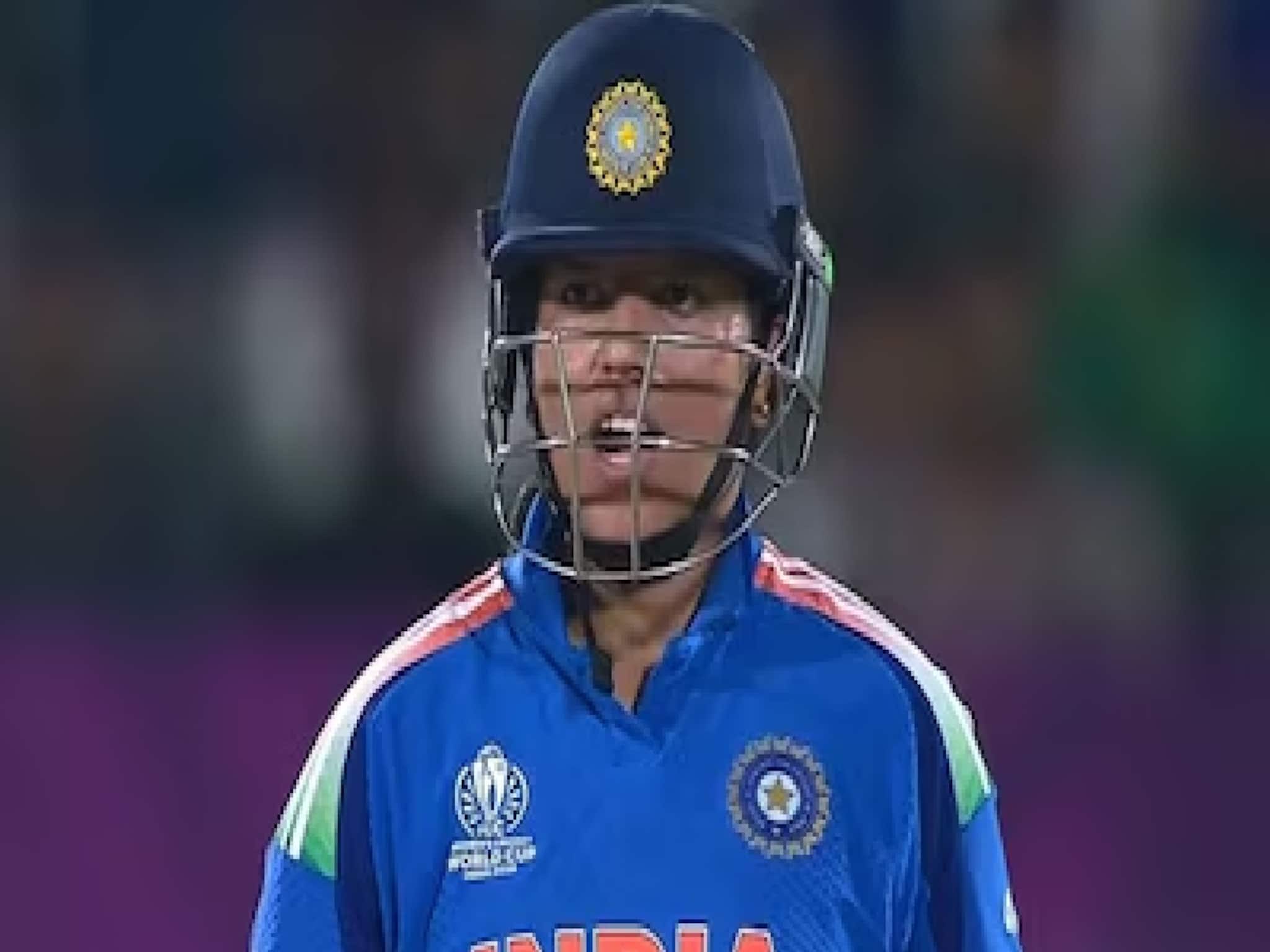 Richa Ghosh: ২৪ ঘণ্টা আগেও ধোঁয়াশা ছিল খেলবেন কিনা! ফাইনালে পৌঁছতে উইকেটের পিছনে-সামনে টানটান পারফরম্যান্স বাংলার রিচার