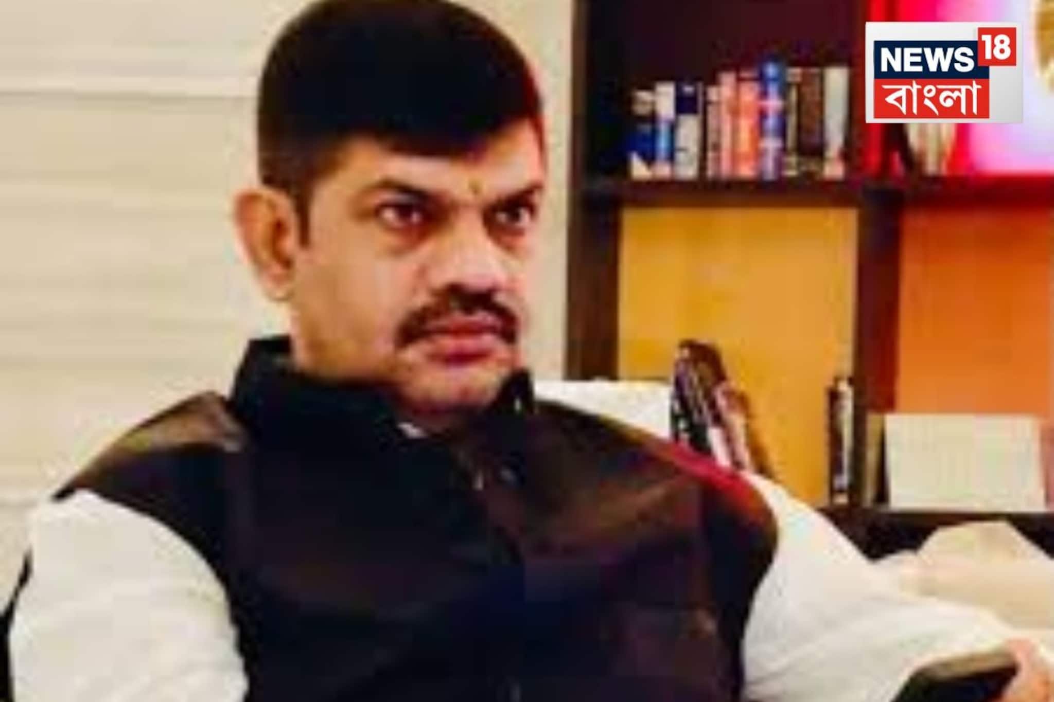 বাবা-দাদা গ্রেফতার হতেই শ্লীলতাহানির অভিযোগ আনলেন রাকেশ সিং-এর মেয়ে, কার বিরুদ্ধে জানেন?