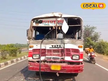 পথ দুর্ঘটনায় ক্ষতিগ্রস্ত বেসরকারি বাস