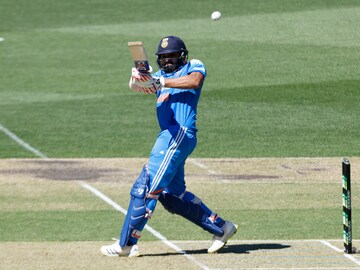 সেঞ্চুরির পর দ্বিতীয় ম্যাচে রোহিত শর্মা যা করলেন...., এমনটা কেউ ভাবেননি! তাজ্জব ফ্যানেরা