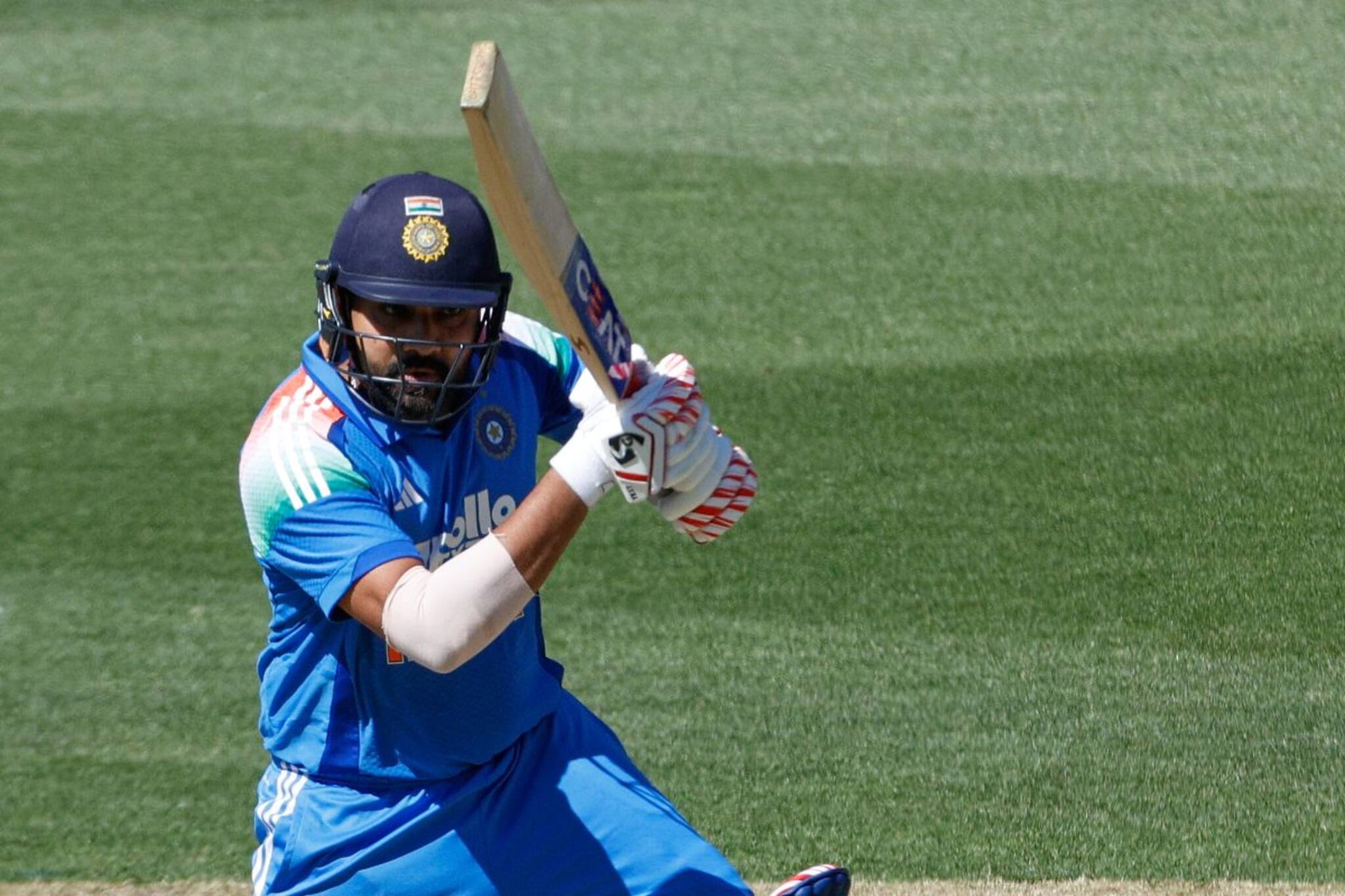 রানে ফিরতেই একের পর এক বড় রেকর্ড রোহিতের ঝুলিতে! বুঝিয়ে দিলেন ২৭-এর জন্য তৈরি