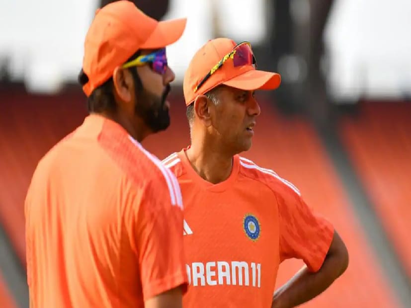 ‘চ্যাম্পিয়ন্স ট্রফি জয়ের কৃতিত্ব রাহুল ভাইয়ের’চ্যাম্পিয়ন্স ট্রফি জয়ের জন্য স্মারক পেয়ে রোহিত বলেন, ‘‘চ্যাম্পিয়ন্স ট্রফিতে অংশগ্রহণকারী সকল খেলোয়াড়ই ভেবেছিল কীভাবে ম্যাচ জিততে হয় এবং কীভাবে নিজেদের চ্যালেঞ্জ জানাতে হয় এবং আত্মতুষ্ট না হয় এবং কোনও কিছু হালকাভাবে না নেওয়া যায়।’’ তিনি আরও বলেন,  ‘‘টি-টোয়েন্টি বিশ্বকাপের প্রস্তুতির সময় এই প্রক্রিয়াটি রাহুল এবং আমাকে অনেক সাহায্য করেছিল। চ্যাম্পিয়ন্স ট্রফিতেও আমরা এটি অব্যাহত রেখেছিলাম।’’