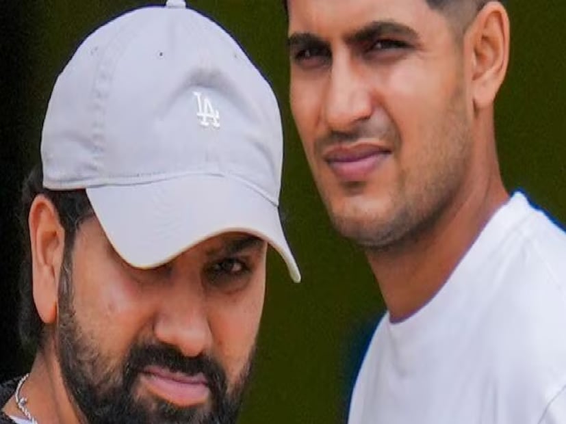 : ভারত বনাম অস্ট্রেলিয়া সিরিজের জন্য ভারতীয় বোর্ড এক দারুণ সাহসী সিদ্ধান্ত নিয়েছে৷ দলে আনা হয়েছে একটি বড় পরিবর্তন- অস্ট্রেলিয়া সফরের জন্য রোহিত শর্মার পরিবর্তে তরুণ ওপেনার শুভমান গিলকেই ৫০ ওভারের নতুন অধিনায়ক করা হয়েছে। এর অর্থ হল রোহিত এবং বিরাট দুই প্রাক্তন ভারতীয় অধিনায়ক গিলের নেতৃত্বাধীনে খেলবেন। তিন ম্যাচের ওয়ানডে সিরিজের জন্য শ্রেয়স আইয়ারকে গিলের সহ-অধিনায়ক বেছে নেওয়া হয়েছে৷ Photo- Collected 