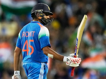 ৩৮-এ রোহিত শর্মা গড়লেন এমন নজির, যা ক্রিকেট বিশ্বে আজ পর্যন্ত কারও নেই ৩৮-এ রোহিত শর্মা গড়লেন এমন নজির, যা ক্রিকেট বিশ্বে আজ পর্যন্ত কারও নেই