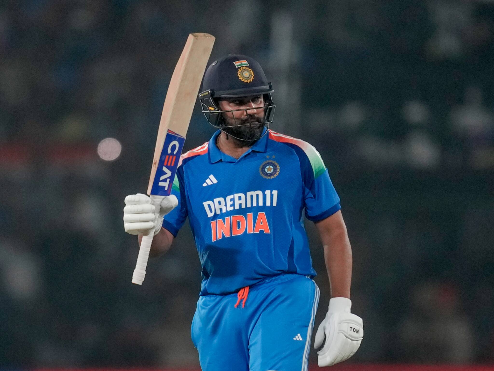 IND vs AUS: শুধু নিজেকে প্রমাণের চ্যালেঞ্জ নয়! অস্ট্রেলিয়ার বিরুদ্ধে ৭টি বড় রেকর্ড গড়ার সুযোগ রোহিত শর্মার