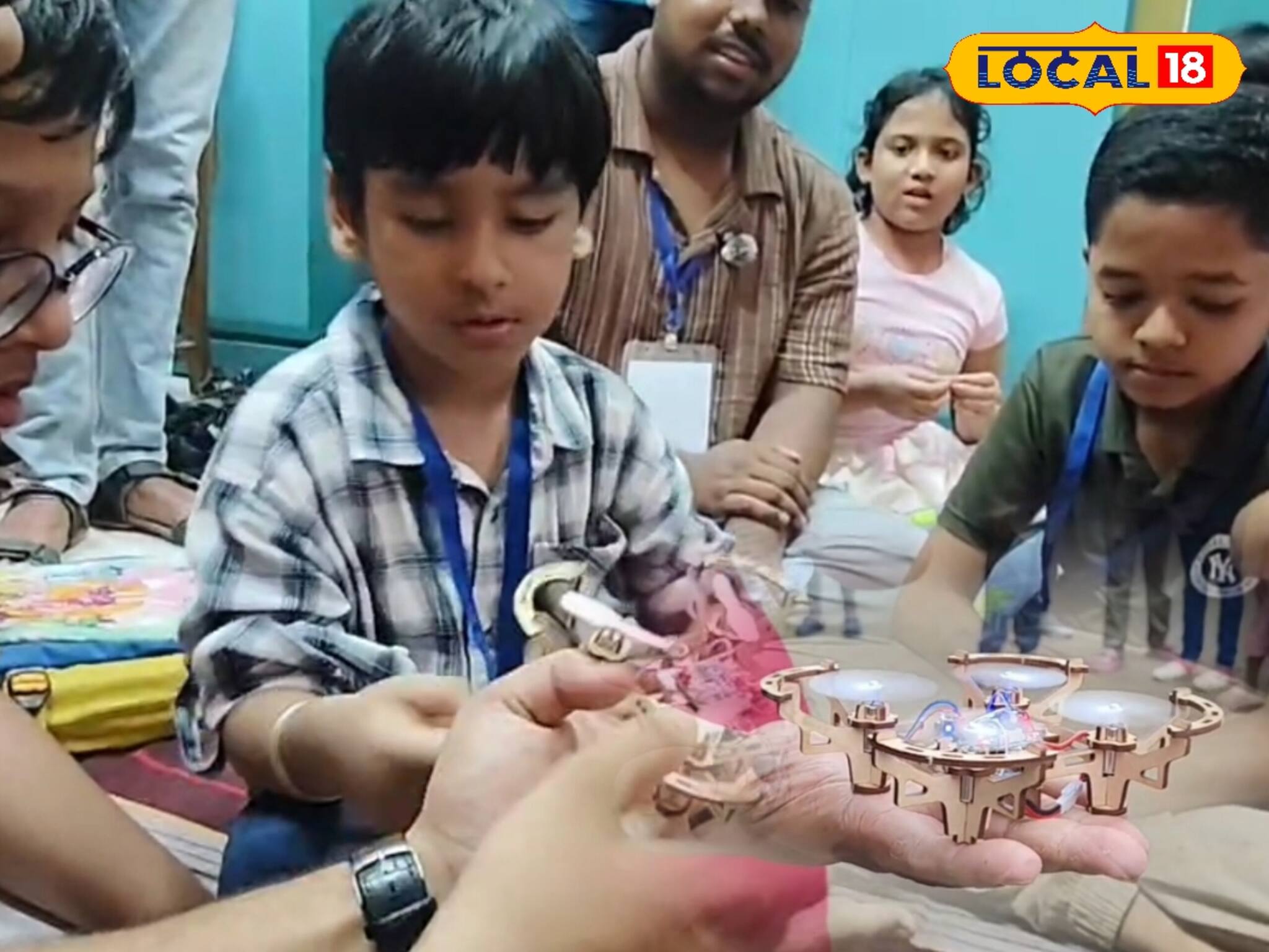 অ-এ অজগর, ট-এ টেকনোলজি! এআই, রোবোটিক্স, ড্রোন মেকিংয়ের হাতে কলমে প্রশিক্ষণ