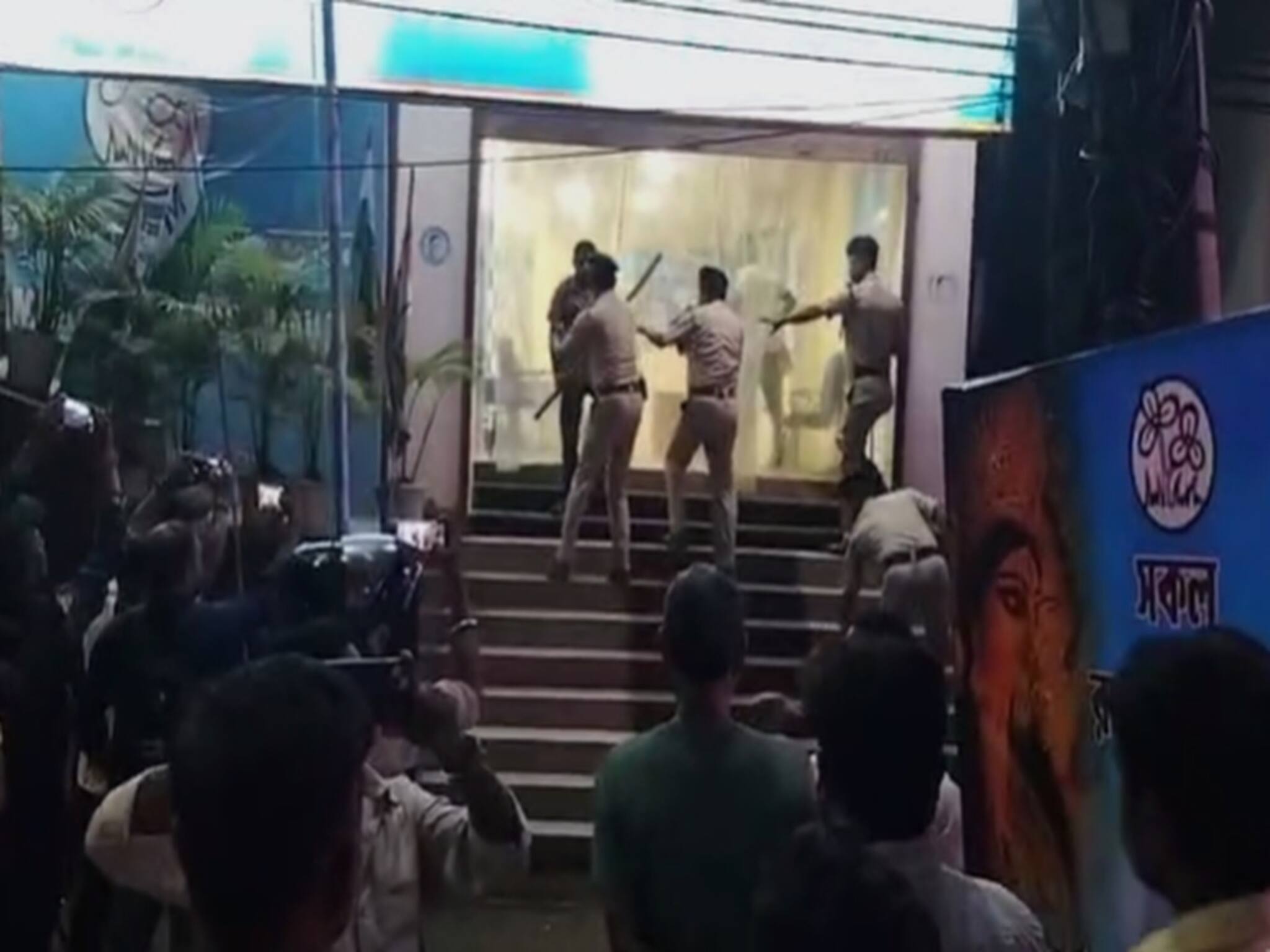 Tripura TMC Office Attacked: আগরতলায় তৃণমূলের রাজ্য দফতর তছনছ, অভিযুক্ত বিজেপি! বুধবারই ত্রিপুরায় তৃণমূলের প্রতিনিধি দল