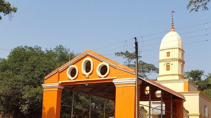 * নবমীর পুজোয় বিশেষ রীতি কনকদূর্গা মন্দিরে * নবমীর পুজোয় বিশেষ রীতি কনকদূর্গা মন্দিরে