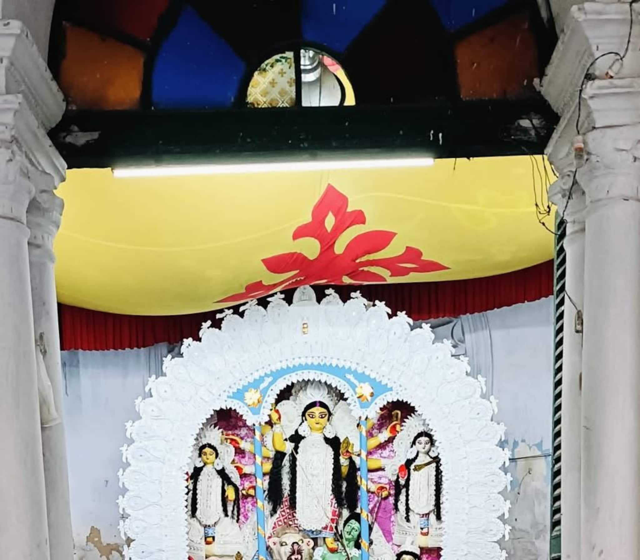 হুগলি শ্রীরামপুরের গোস্বামীবাড়ির বুড়িমা দুর্গা... রন্ধ্রে রন্ধ্রে ইতিহাস, কমছে জৌলুস