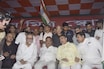 সন্তোষ মিত্র স্কোয়ারের পুজোর বিসর্জনে বিজেপির পতাকা ছিল না, কিন্তু আবহ ছিল পুরো রাজনৈতিক