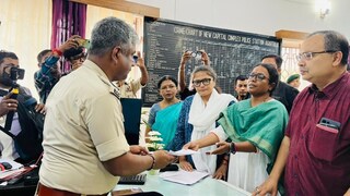 * থানা থেকে রাজভবন দিনভর ত্রিপুরায় চাপ তৈরির চেষ্টায় তৃণমূল