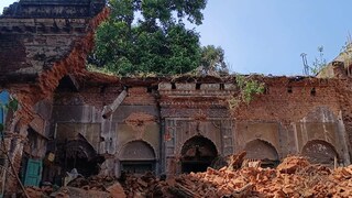 ভেঙে পড়ল বর্ধমানের মোহন্তস্হলের একাংশ, এই ঐতিহাসিক ক্ষেত্র নির্মাণের ইতিহাস অবাক করার মতো
