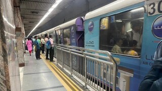 * কালীপুজোর রাতে মেট্রো বিশেষ পরিষেবা চালু করবে * কালীপুজোর রাতে মেট্রো বিশেষ পরিষেবা চালু করবে