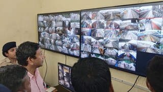 * ভীড় নিয়ন্ত্রণ করে যথাযথ পরিচালন ব্যবস্থা সামলে দিলপূর্ব রেল 