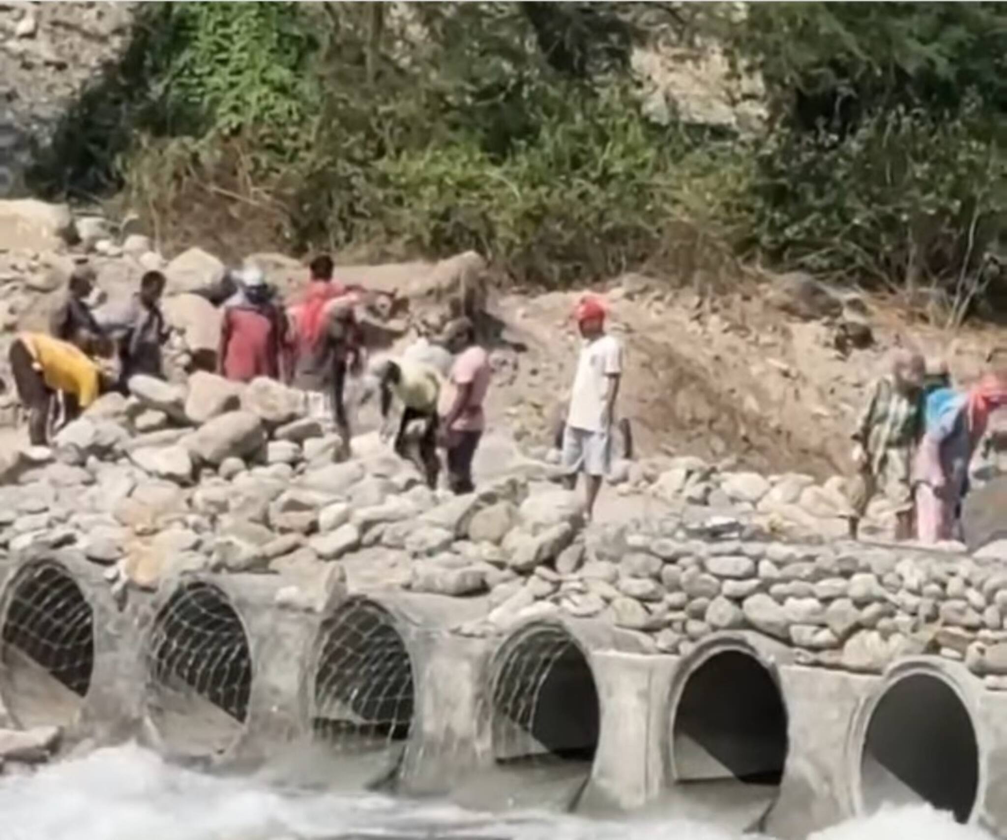 দীর্ঘ প্রতীক্ষার অবসান! শীঘ্রই পুনরায় যোগাযোগ চালু হবে দুধিয়া-মিরিকের