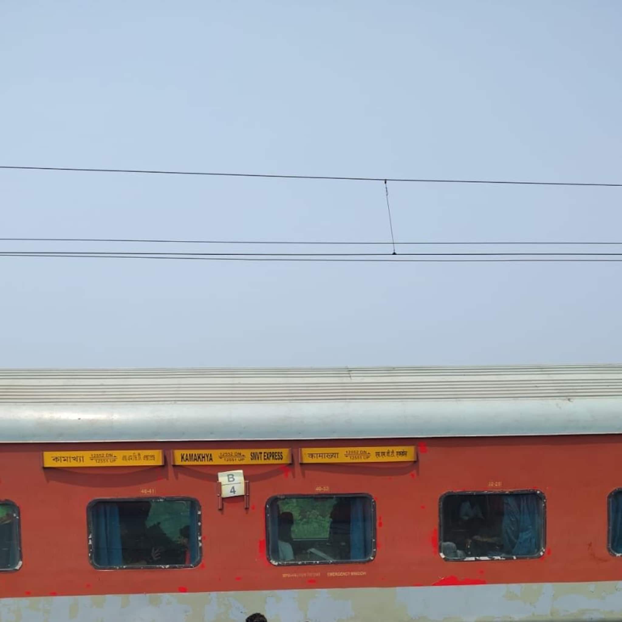 Indian Railways: উৎসমের মরশুমে যাত্রীদের ভিড় সামলে পরিষেবা দিয়ে খুশি উত্তর পূর্ব সীমান্ত রেল