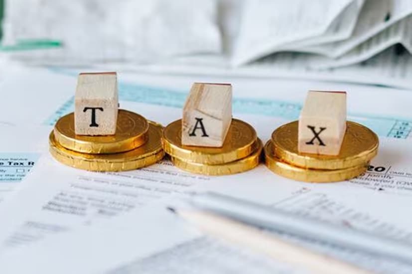 বুধবার জারি করা এক বিবৃতিতে, সিবিডিটি ঘোষণা করেছে যে আয়কর আইন, ১৯৬১-এর ধারা ১৩৯-এর উপ-ধারা (১)-এর অধীনে আয়কর রিটার্ন দাখিলের নির্ধারিত তারিখ, যা মূলত ৩১ অক্টোবর, ২০২৫ তারিখের জন্য নির্ধারিত ছিল, তা ১০ ডিসেম্বর, ২০২৫ পর্যন্ত বাড়ানো হয়েছে। এই এক্সটেনশন ধারা ১৩৯-এর উপ-ধারা (১)-এর ব্যাখ্যা ২-এর ধারা (ক)-এর আওতাভুক্ত করদাতাদের ক্ষেত্রে প্রযোজ্য, যার মধ্যে সাধারণত কোম্পানি, সংস্থা এবং ব্যক্তি অন্তর্ভুক্ত থাকে যাদের অ্যাকাউন্ট অডিট করা প্রয়োজন। (Representative Image)