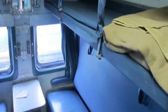 ট্রেনের ভিতর সচরাচর এমন দৃশ্য বিরল, চলন্ত পুরী-জয়নগর এক্সপ্রেসে 'ভূমিষ্ঠ' হল কন্যাসন্তান!