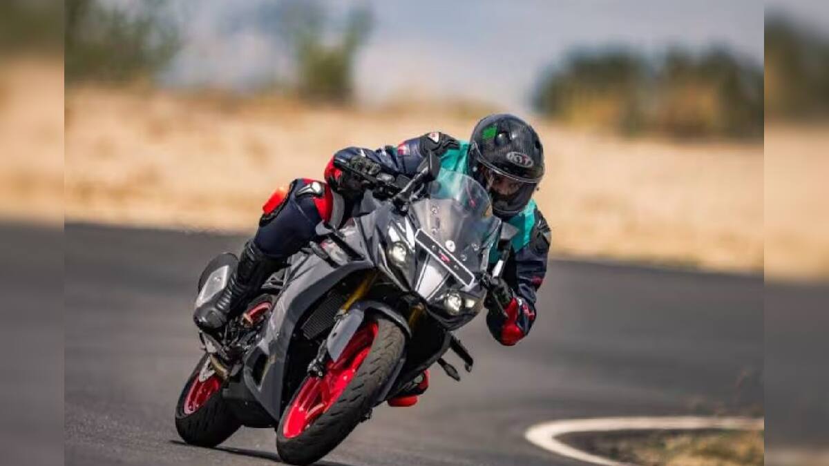 TVS Apache RR 310 : TVS-এর এই বাইকের দাম কমল ২৬,৯০৯ টাকা! অনেকের পছন্দের মোটরসাইকেল! এটাই কেনার সেরা সময় TVS Apache RR 310 : TVS-এর এই বাইকের দাম কমল ২৬,৯০৯ টাকা! অনেকের পছন্দের মোটরসাইকেল! এটাই কেনার সেরা সময়