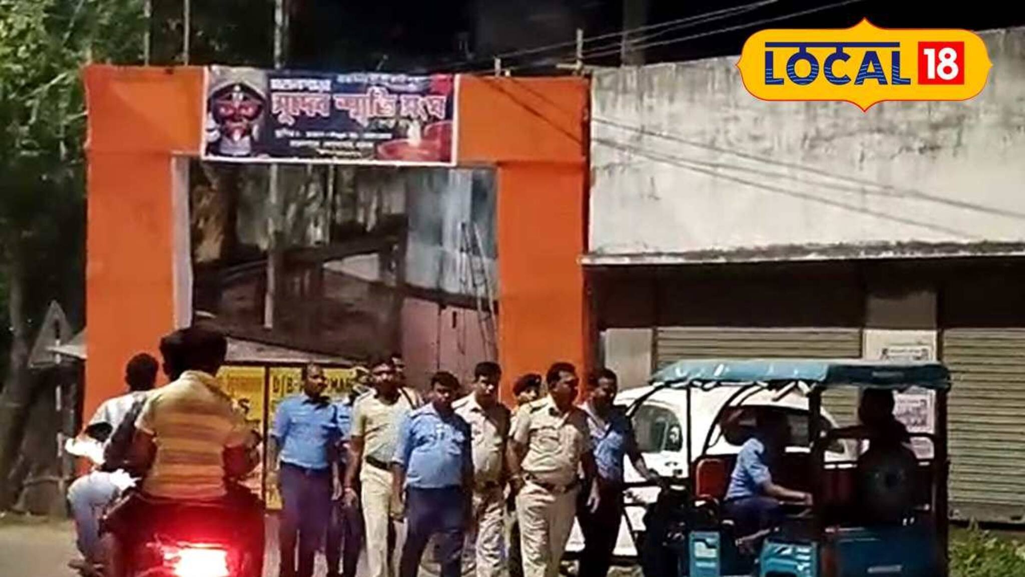 কালীপুজোর বিসর্জনের দিন মন্দিরে ভাঙচুরের অভিযোগ! মালদহের দুই পুজো কমিটির মধ্যে উত্তেজনা