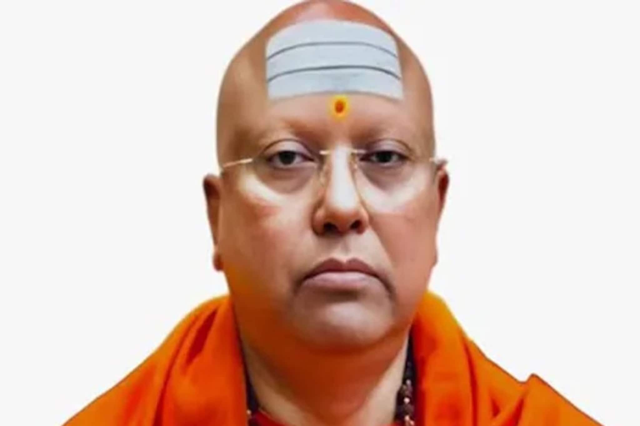 'সেক্স পার্টনার খুঁজছে দুবাইয়ের শেখ!' স্বঘোষিত ধর্মগুরু স্বামী চৈতন্যানন্দের কীর্তি ফাঁস