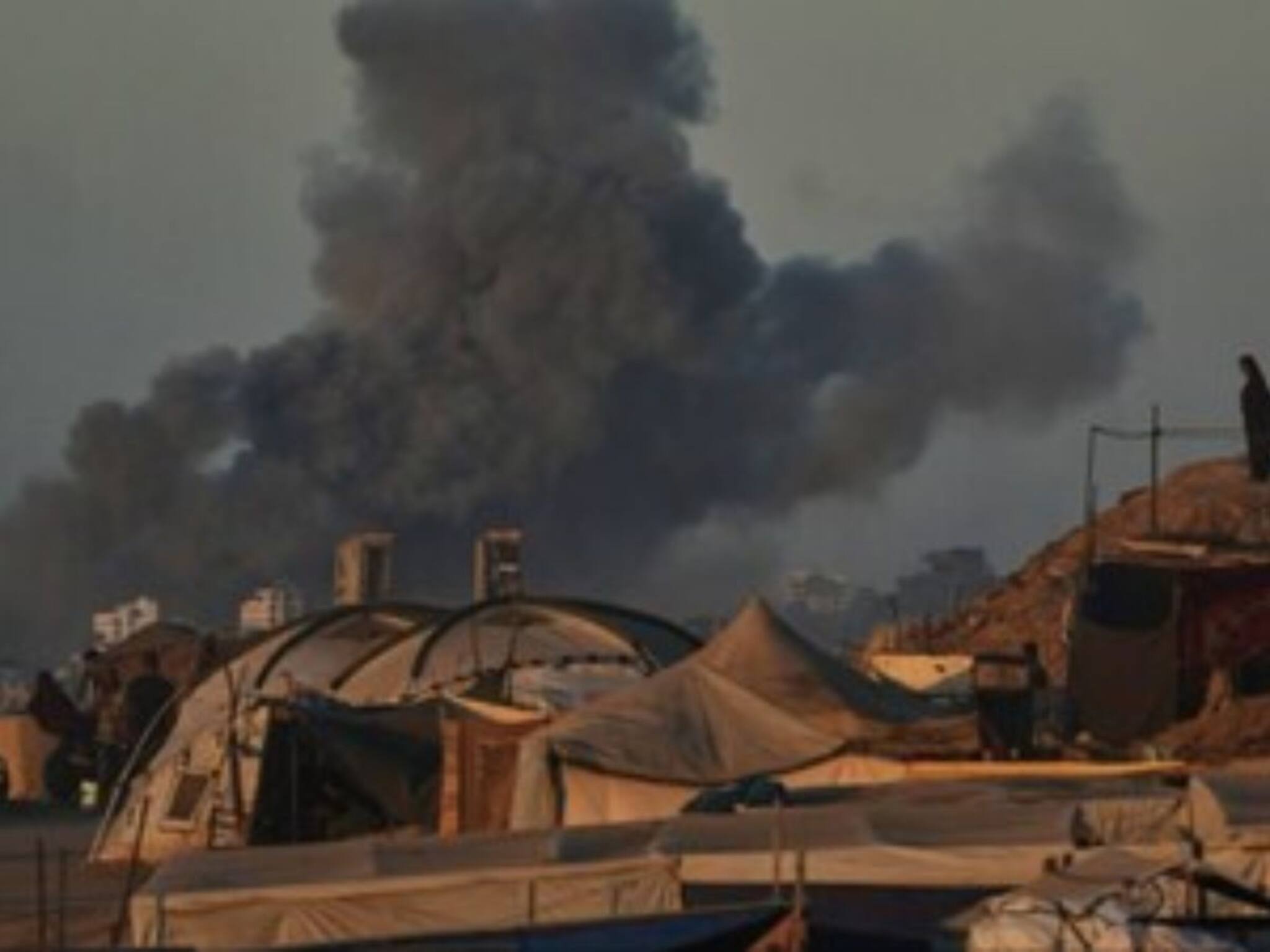 Israel-Gaza: ট্রাম্পের বারণকে বুড়ো আঙুল! গাজায় ফের বোমা ফেলল ইজরায়েল, শান্তি প্রস্তাবের কী হবে? মৃত ৬