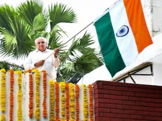 একসঙ্গে পদত‍্যাগ করলেন গুজরাতের সমস্ত মন্ত্রী! মোদির রাজ্যে এ কী ঘটনা! কোনও বড় প্ল্যানের ইঙ্গিত?