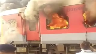 ধনতেরাসের সকালেই ট্রেনে ভয়াবহ আগুন! দাউ দাউ করে জ্বলে উঠল কামরা, দিল্লি যাওয়ার পথে গরিব রথ ট্রেনে মারাত্মক কাণ্ড ধনতেরাসের সকালেই ট্রেনে ভয়াবহ আগুন! দাউ দাউ করে জ্বলে উঠল কামরা, দিল্লি যাওয়ার পথে গরিব রথ ট্রেনে মারাত্মক কাণ্ড