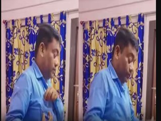 ভিডিও-তে দেখে খুবই ক্লান্ত লাগছিল ওই রেলকর্মীকে৷ 