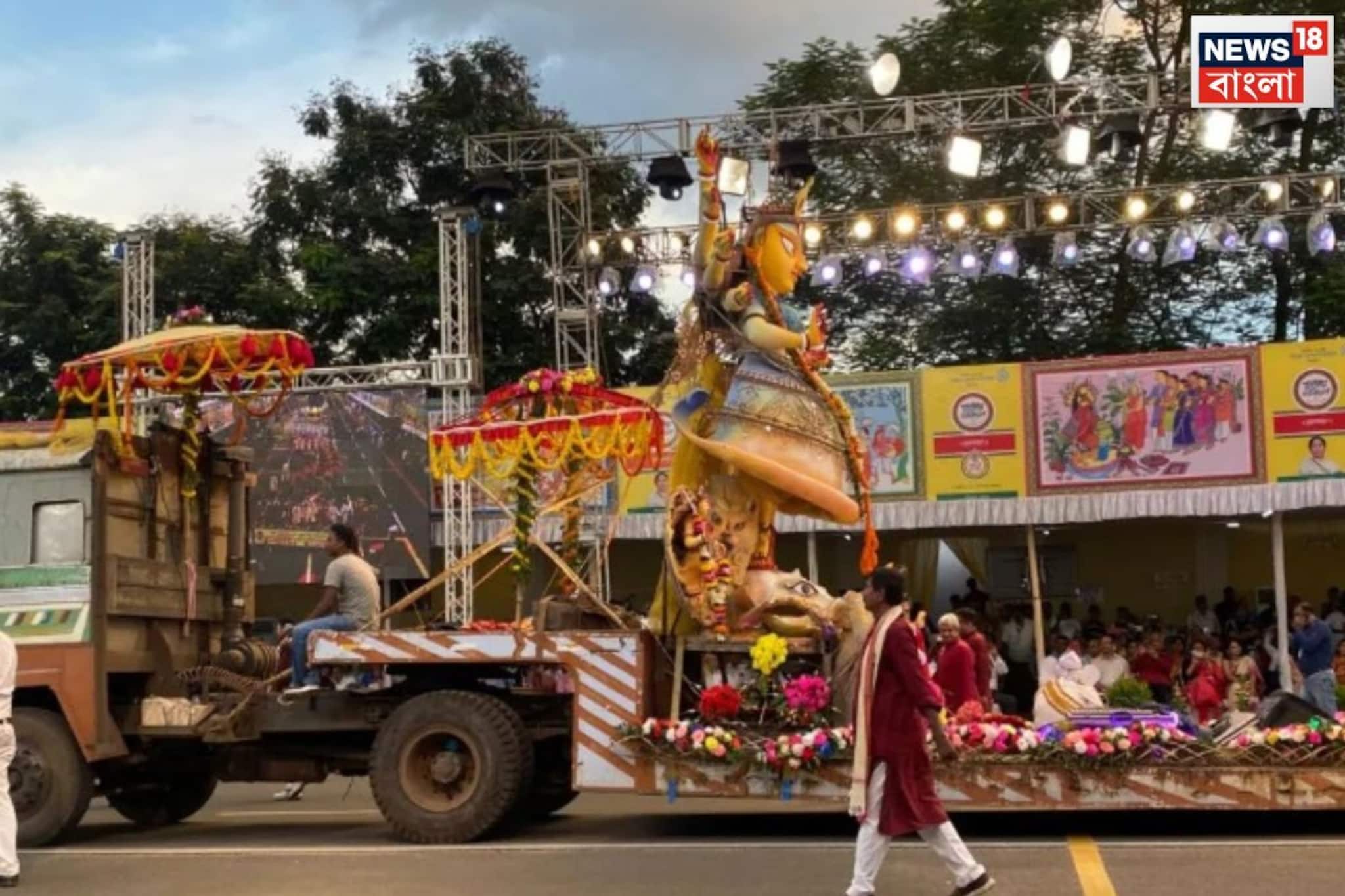 চমকে ভরা রেড রোডের কার্নিভাল,ডোনা গঙ্গোপাধ্যায়ের নাচ দিয়ে শুরু অনুষ্ঠানে আর কী কী পাওনা?