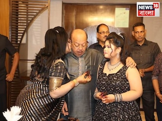 ৭ বছর পর সক্রিয় রাজনীতিতে শোভন,কালো পোশাকে ট্যুইনিং বৈশাখীর, কীভাবে হল সেলিব্রেশন?রইল ছবি
